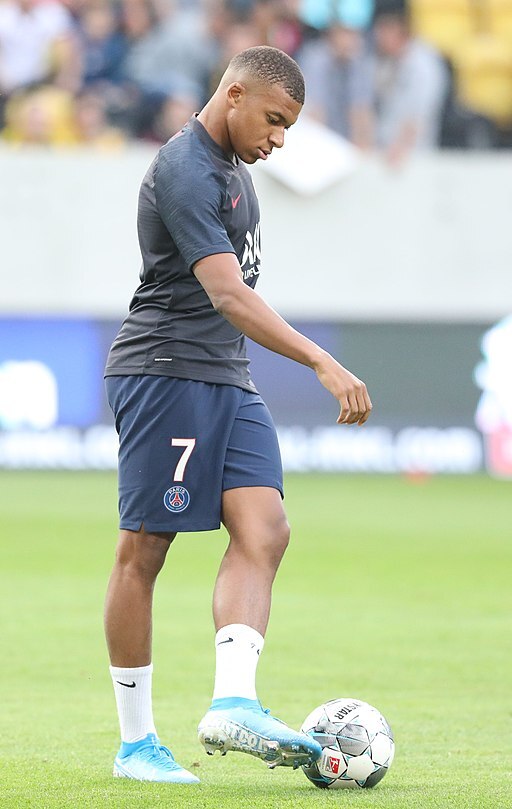 content-512px-2019-07-17-sg-dynamo-dresden-vs-paris-saint-germain-by-sandro-halank0831